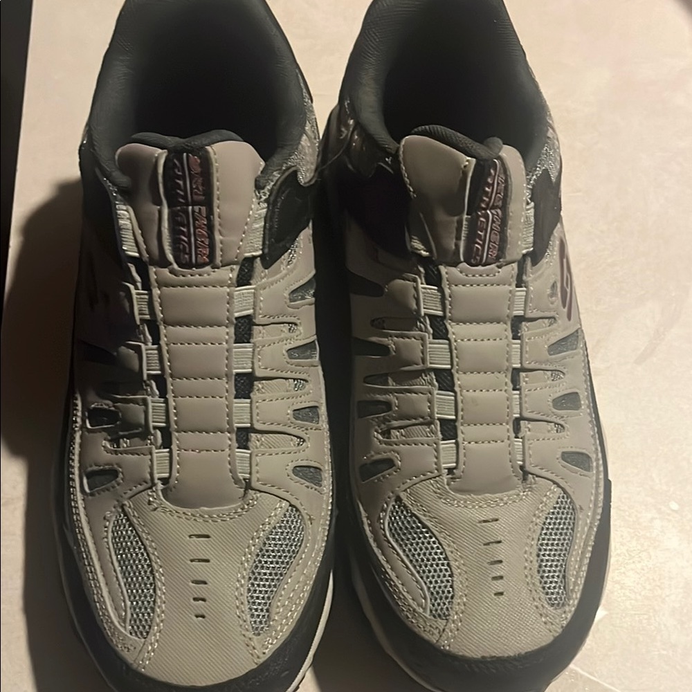 Skechers Gray and Black Men's Athletic Shoes size 10